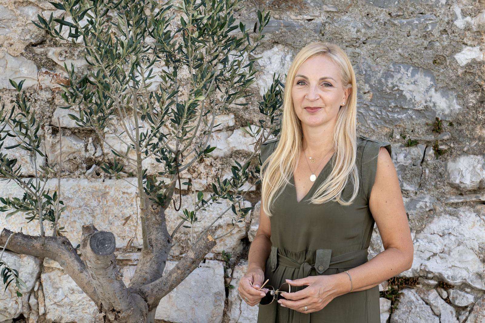 TURISTIČKA ZAJEDNICA OPĆINE PREKO  Ivana Lončar Mašina nova je direktorica TZ-a Preko