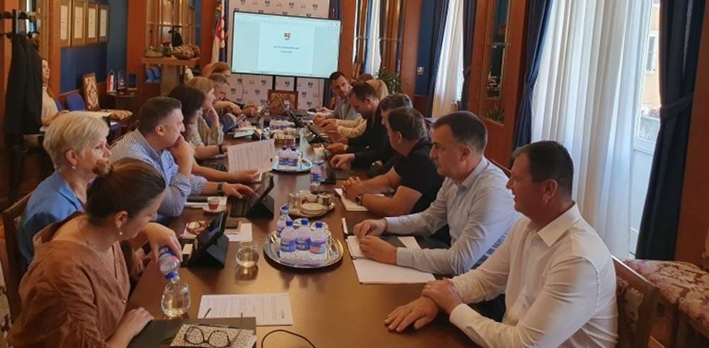 Održan Kolegij gradonačelnika: u fokusu ozelenjivanje dvorišta i upravljanje gradskom imovinom