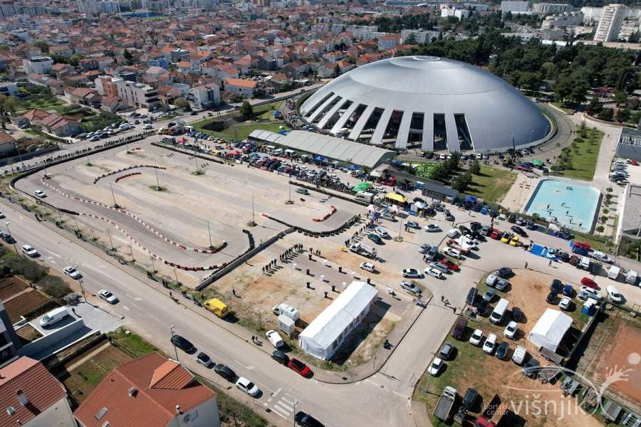 DO SUTRA!!! Poziv vlasnicima na izmještanje vozila sa sjevernog parkirališta