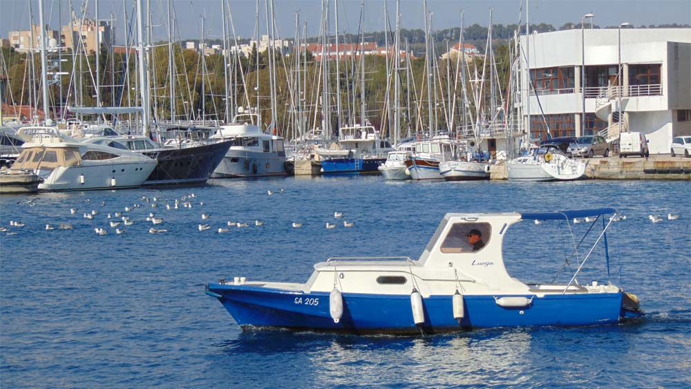 MINISTARSTVO MORA, PROMETA I INFRASTRUKTURE  Obavijest vlasnicima o brisanju plovila iz upisnika zbog neplaćanja naknade za sigurnost plovidbe