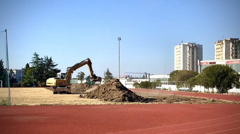 Atletičari zabrinuti, Denis Karlović umiruje: "Atletika neće biti zakinuta postavljanjem umjetne trave!"