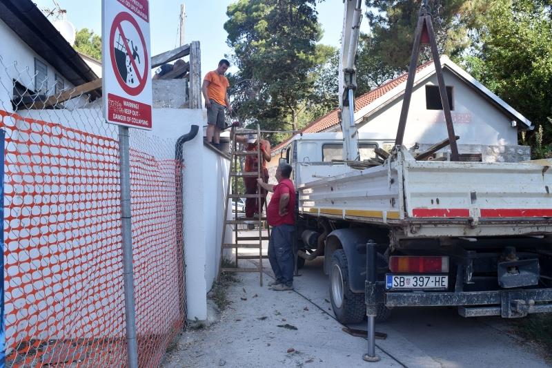 PRAH I PEPEO U SRCU SEZONE Grad će tužiti "Hotele Zadar" koji upravo ruše "Zara beach"...