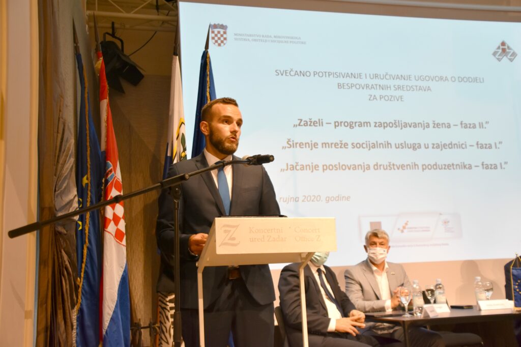 Ministar Aladrović u Zadru na uručivanju ugovora vrijednih 11,7 milijuna kuna