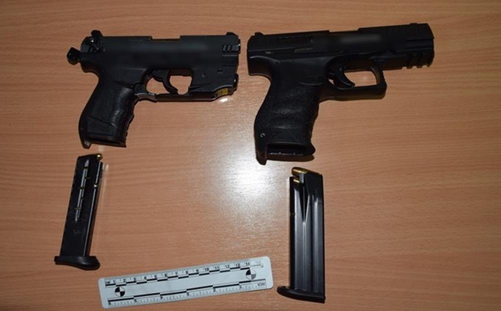 UHIĆENI NASILNICI ZAJEDNIČKIM SNAGAMA ZADARSKE I ZAGREBAČKE POLICIJE Kad je prodaja automobila pošla po krivu, radile su šake, a potezao se i pištolj
