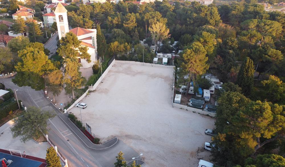 U planu i druga faza uređenja parkinga u centru Sv. Filip i Jakova
