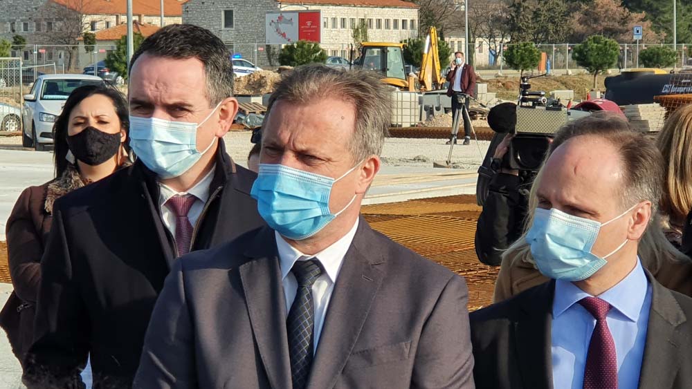 VAŽAN PROJEKT Gradonačelnik Dukić predstavlja projekt rekonstrukcije Tuđmanove ulice