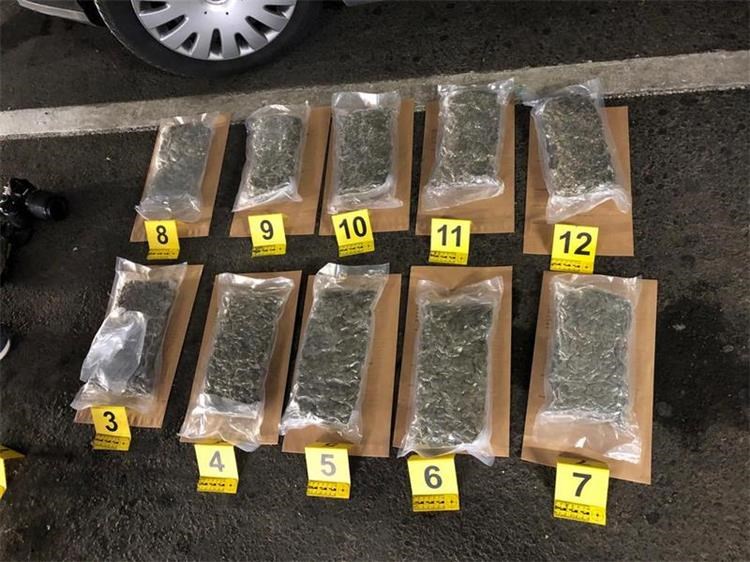 PU ZADARSKA Preko 5 kg marihuane i kokain pronađeni u vozilu 24-godišnjaka