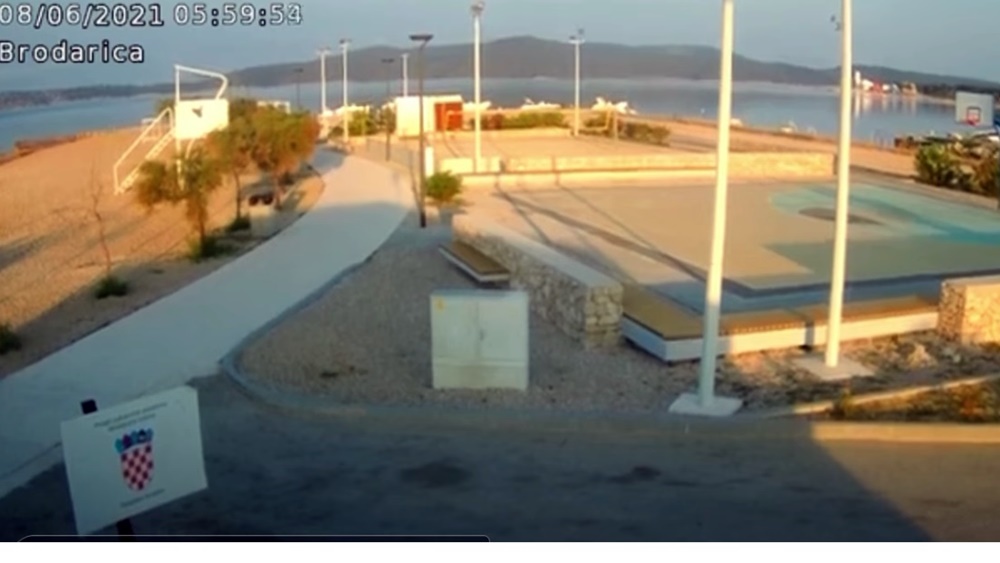 VIDEO Nadzorne kamere snimile potres kod Šibenika