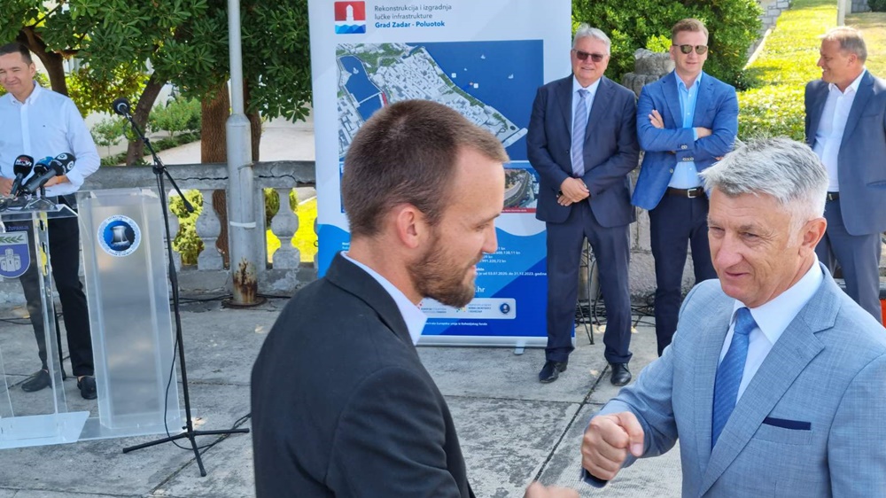UGOVORI VRIJEDNI 25 MILIJUNA KUNA Državni tajnik Erlić će sutra uručiti 5 ugovora Zadri Novoj, Medicinskoj  školi Ante Kuzmanića Zadar te tvrtki EKO.d.o.o