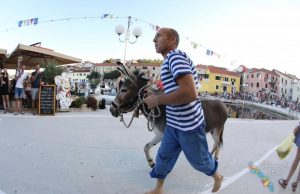 TZŽZ OBJAVILA DVA POZIVA  Javni poziv za udruženo oglašavanje u promotivnim kampanjama, te javne pozive za dodjelu potpora događanjima i za dodjelu potpora programima DMK u 2025.