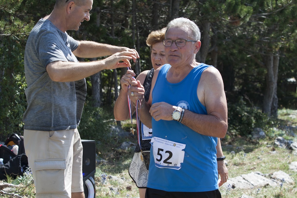 SLAVILI ŽIVKOVIĆ I SMOJVER - U 71. godini istrčao planinsku utrku dugu 13,6 km