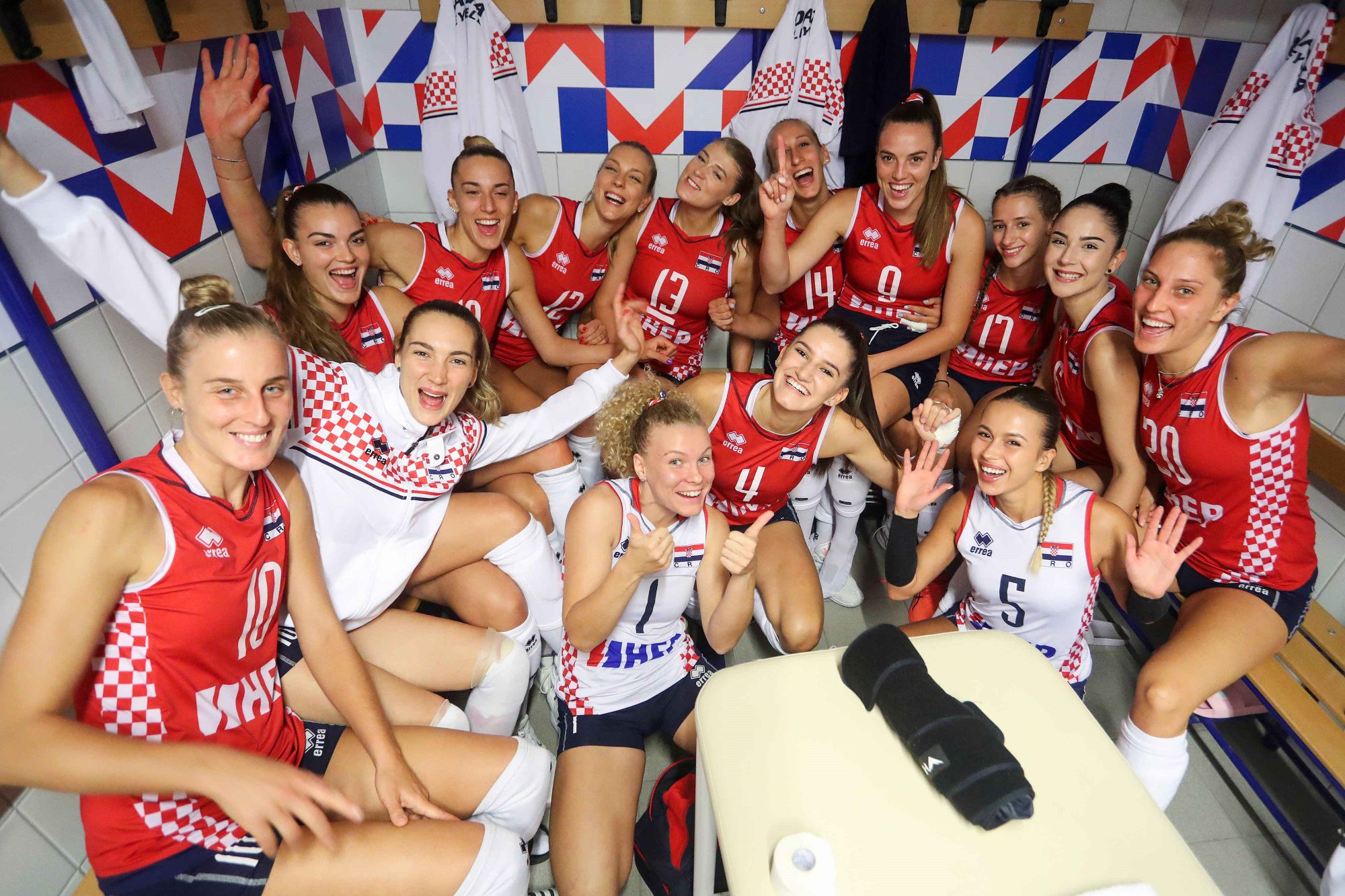 PRVA IZGUBLJENA UTAKMICA Italija pobijedila Hrvatsku i zasjela na prvo mjesto skupine C EUROVOLLEY-a