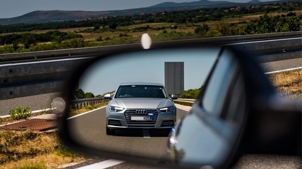 SNIMIO GA "PRESRETAČ" Projurio autocestom A1 251 km/h!