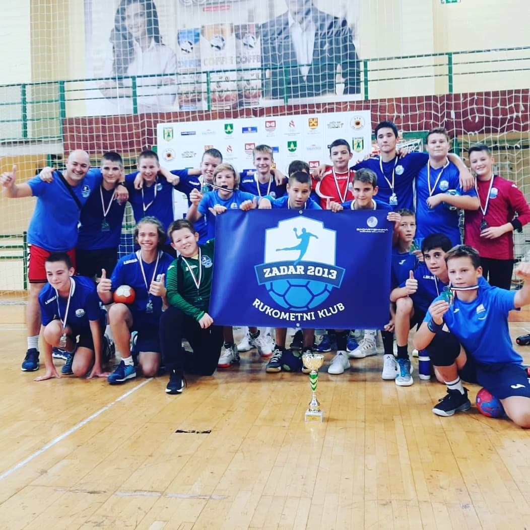 MEMORIJAL ZLATKO IVIĆ ČIVA Mladi rukometaši RK Zadar 2013 osvojili drugo i treće mjesto