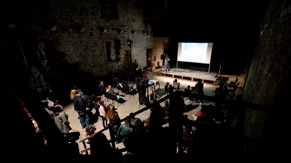 DRUŠTVO ARHITEKATA ZADAR Predavanje "Tri kroz tri" Jakše Kalajžića u Kneževoj palači