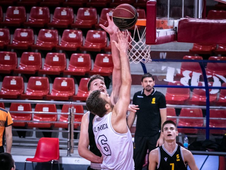 JUNIORSKA ABA LIGA Krševan Klarica s 22 koša i 14 skokova predvodio Zadar do slavlja protiv Krke
