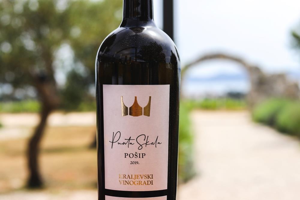 ZADARSKO VINO POŠIP KRALJEVSKIH VINOGRADA ŠAMPION BIJELIH VINA DALMACIJE!
