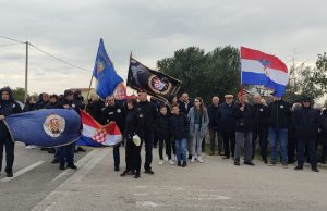 “NIKADA ZABORAVITI, NIKADA OPROSTITI” Škabrnjska inicijativa protiv dolaska predstavnika SDSS-a 18. studenog u Škabrnju