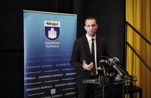 TKO TO GRADI NA KARMI? Radeta: Kako je obitelj Erlić dobila građevinsku dozvolu za gradnju na parceli gdje gradnja nije dozvoljena?