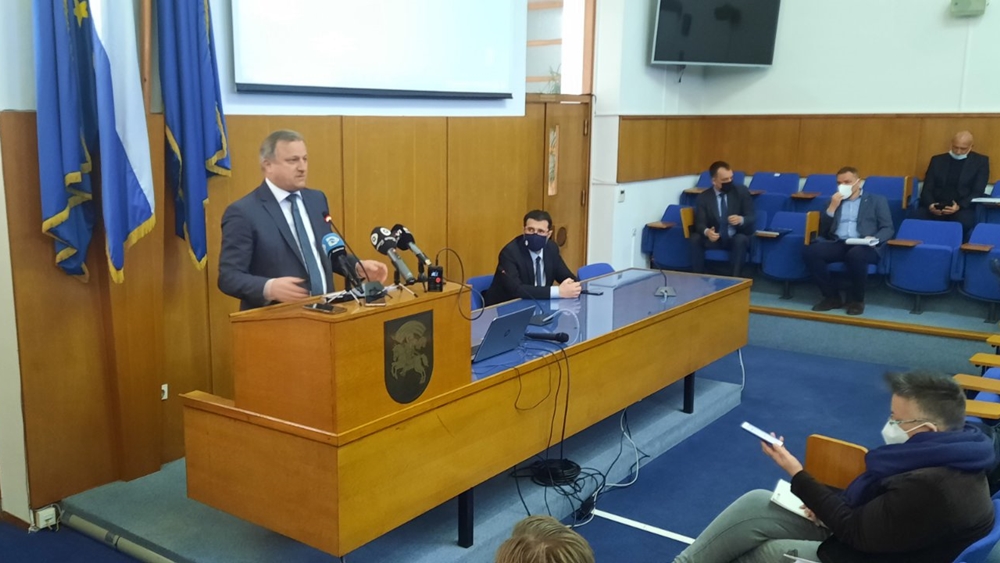 Dukić o Meštrovićevom bojkotu: "Ne kažnjava on gradsku upravu i HDZ, kažnjava našu djecu i roditelje djece koji su, moguće i njemu, dali povjerenje"