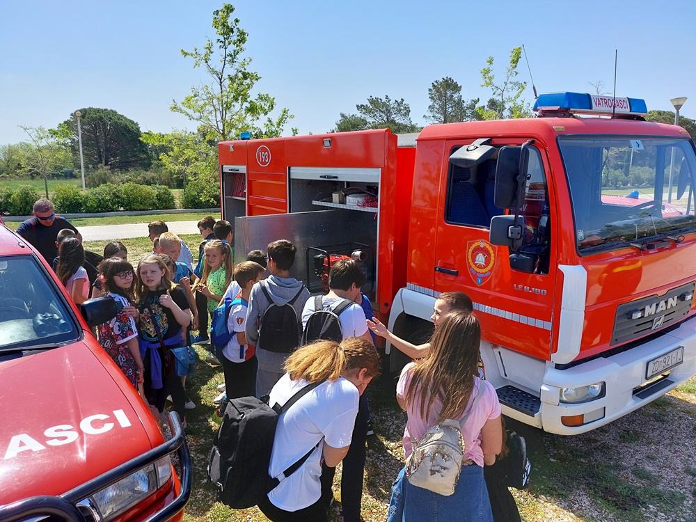 PROJEKT "FIRESPILL" Žurne službe pokazale spremnost na vježbi gašenja požara u Zatonu