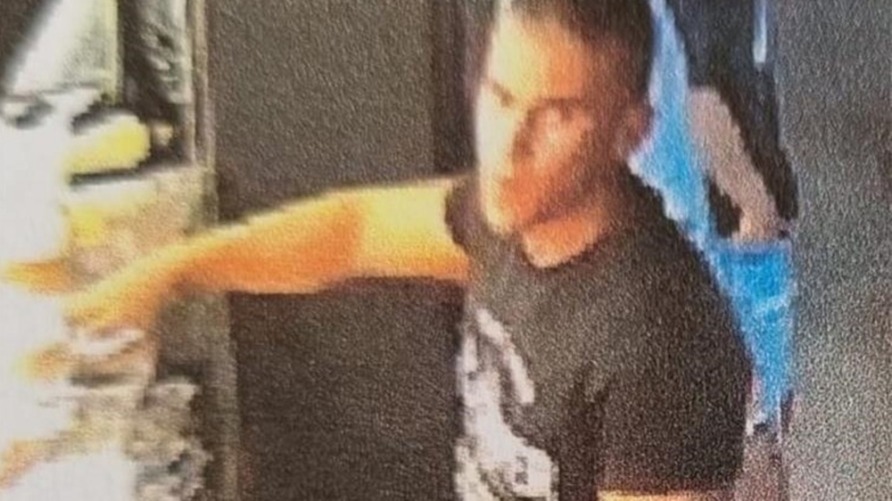 Policijska uprava ličko-senjska traži pomoć od građana! Prepoznajete li osobu sa slike? Raspolaže saznanjima o  kaznenom djelu
