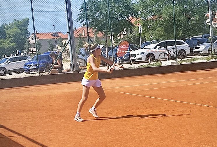 U organizaciji TK Zadar 08 na Višnjiku se igra U 14 Tennis Europe turnir
