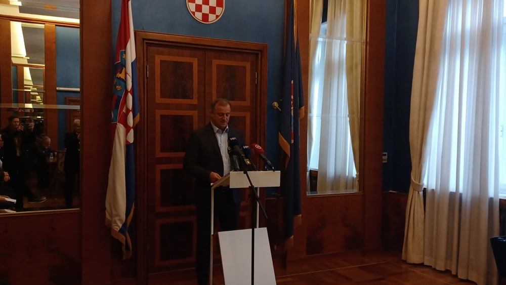 Dukić: "Zadar ima nezakonit proračun i pozivam ih da u roku od 8 dana usklade svoje amandmane sa zakonom"; Rubeša Dukiću: "Ti si kriv za blokadu!"