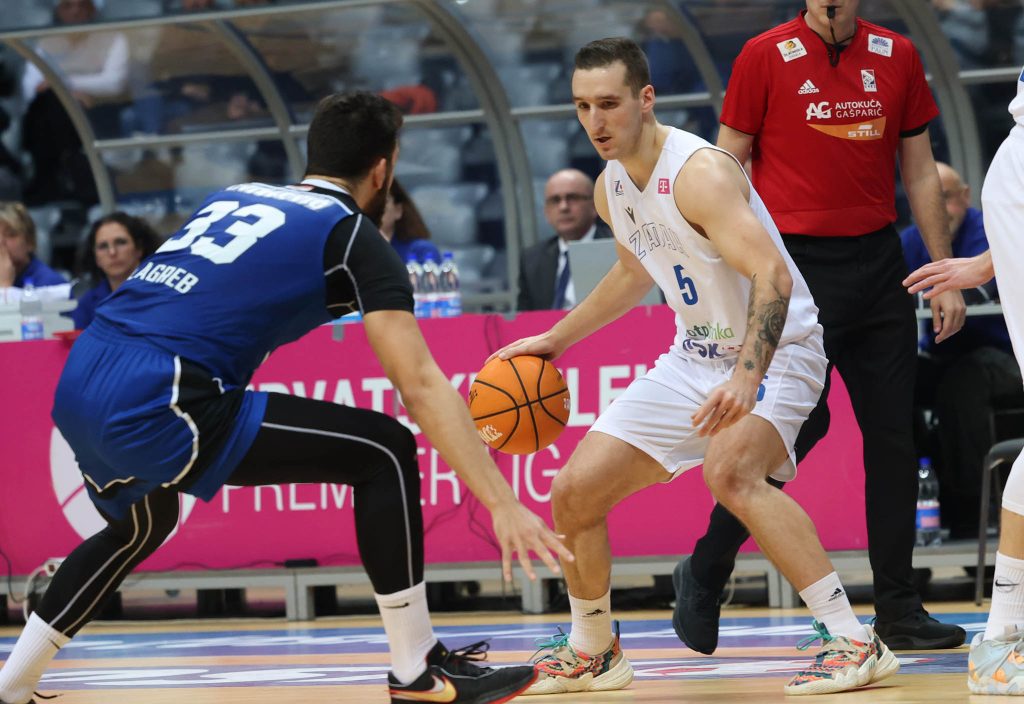NAKON LOŠEG POLUVREMENA Zadar serijom 21-0 u nastavku slomio Dinamo