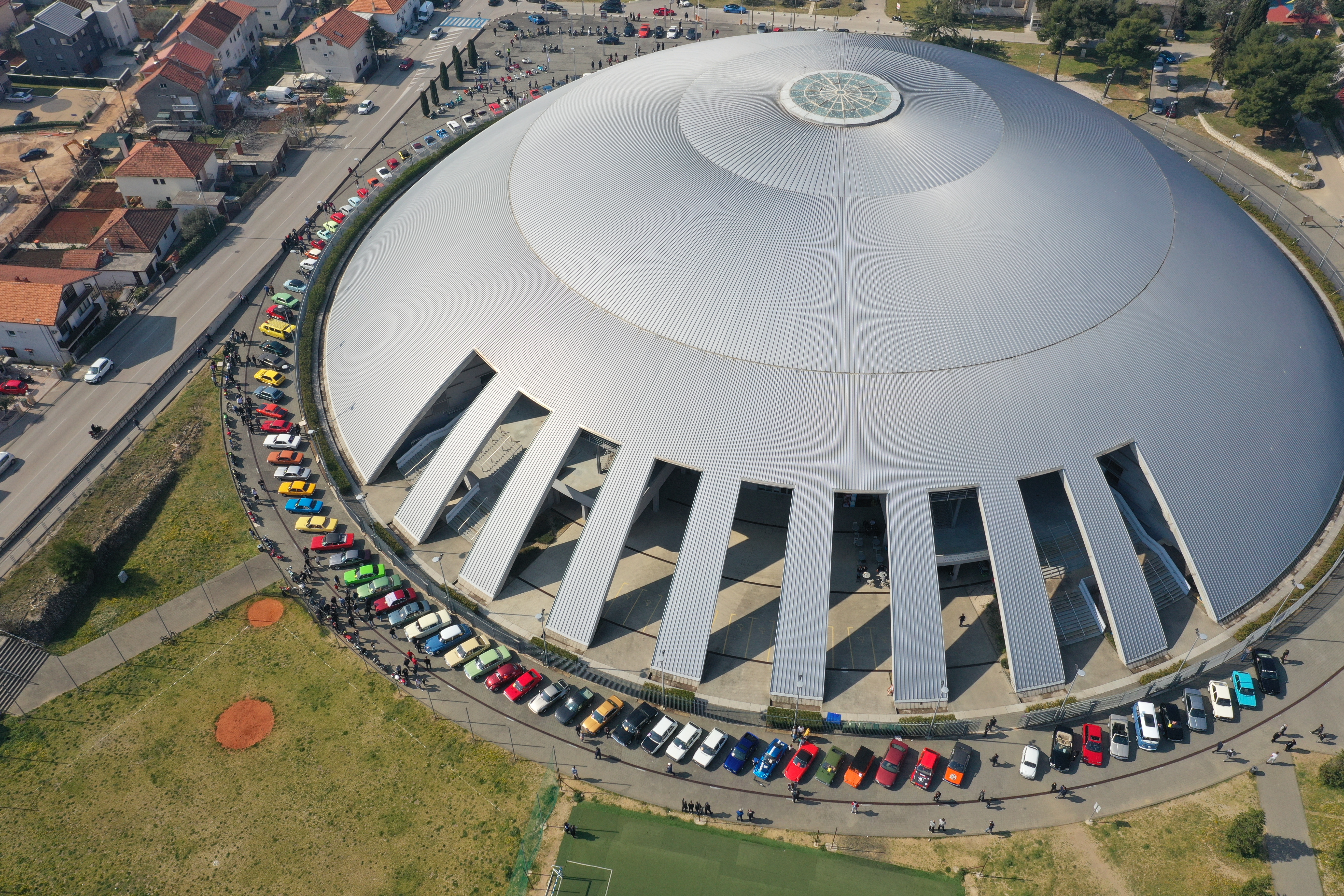 AUTOMOTO VREMEPLOV Na Višnjiku u nedjelju izložba oldtimera