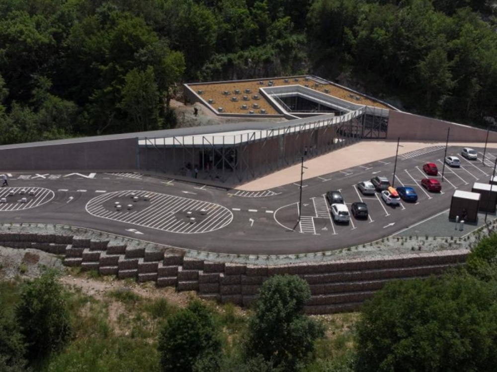 Za projekt „Uređenje višenamjenskog prostora na relaciji Prihvatni centar – Donja i Gornja špilja Cerovačkih pećina“ odobreno 66.000 eura