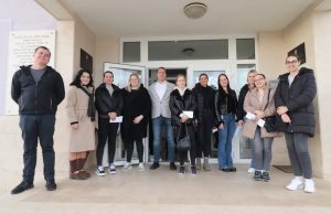 U IDUĆOJ GODINI JOŠ VEĆE POTPORE Mame i tate s Vira dobili novčanu pomoć za opremu novorođenčadi