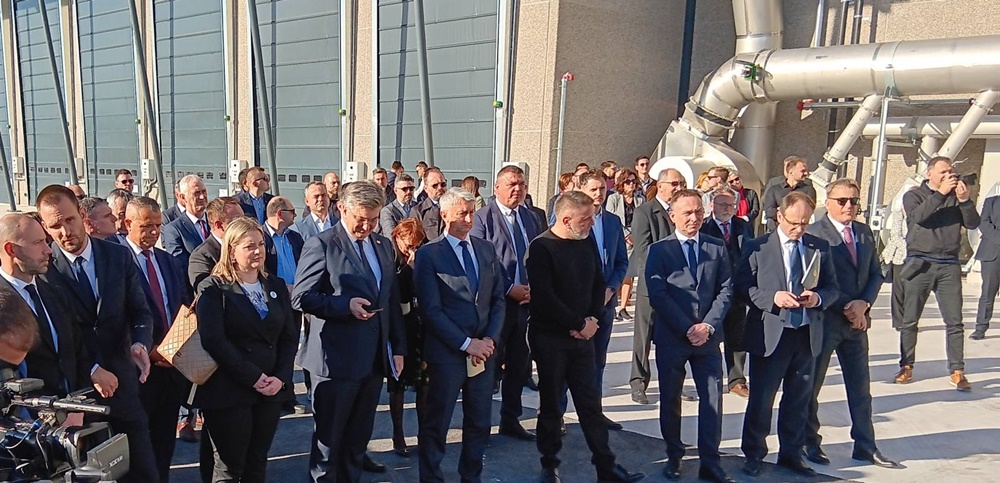 PREMIJER U OBILASKU CGO-a "Ovaj velebni projekt iz korijena mijenja pitanje odlaganja otpada"