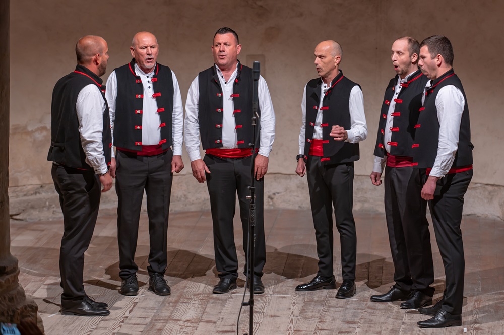 "PISMOM ĆE SE USPOMENE ČUVAT" Večeras u Poličniku 21. susret dalmatinskih klapa
