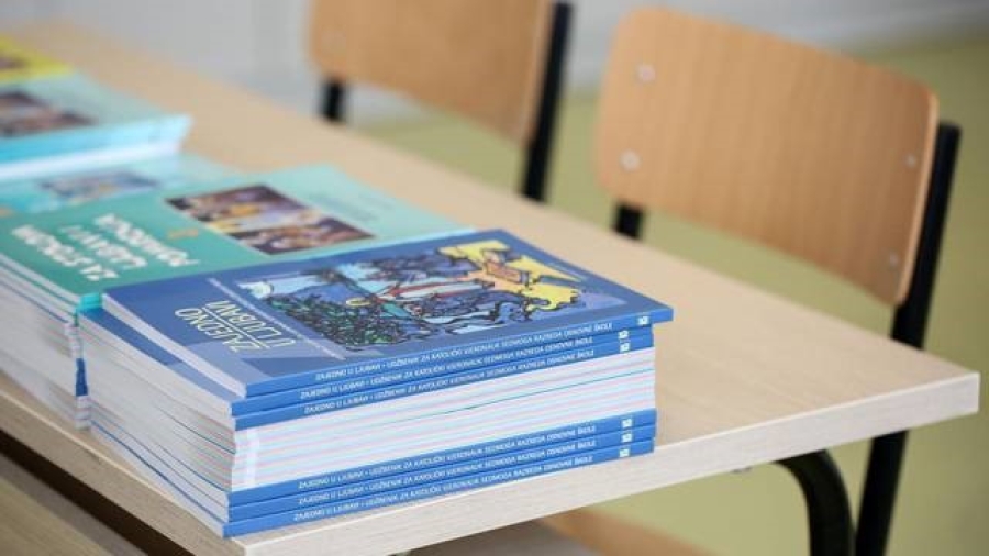 "ŽUPANIJSKI OBJEKTIV" Zadarska županija i ove godine osigurala besplatne udžbenike za učenike deficitarnih zanimanja