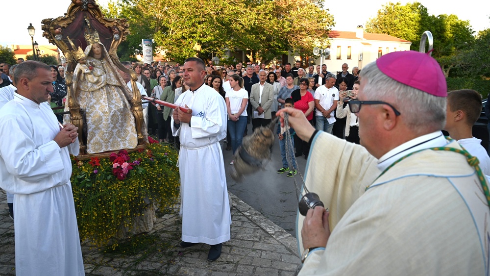 Poziv nadbiskupa Zgrablića na jubilejsku proslavu Gospe od Zečeva u Ninu