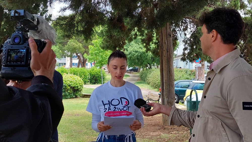 HOD ZA ŽIVOT, OBITELJ I HRVATSKU U ZADRU Ove godine pod geslom „Izaberi život! I majku i dijete.”