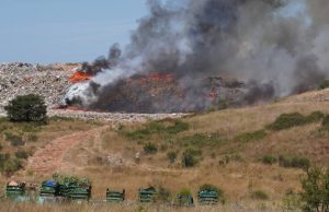 GORI DEPONIJ NA DIKLU Na terenu sve raspoložive snage