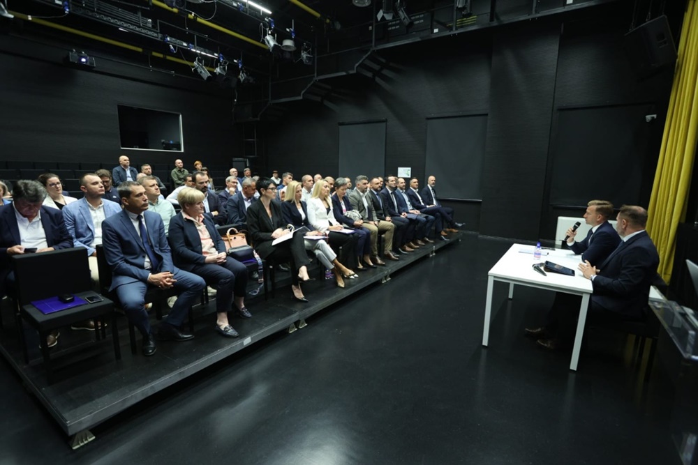 ŽUPANIJSKI OBJEKTIV Održan prvi sastanak župana Bilavera s načelnicima i gradonačelnicima Zadarske županije