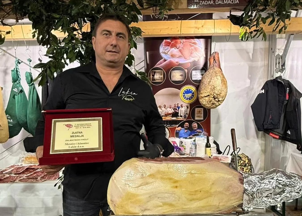 MESNICE LUKIN   Njihov dalmatinski pršut nagrađen zlatom na Međunarodnom sajmu pršuta Tinjan