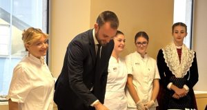 Učenici predstavili Molatsku tortu i koktel sv. Krševan