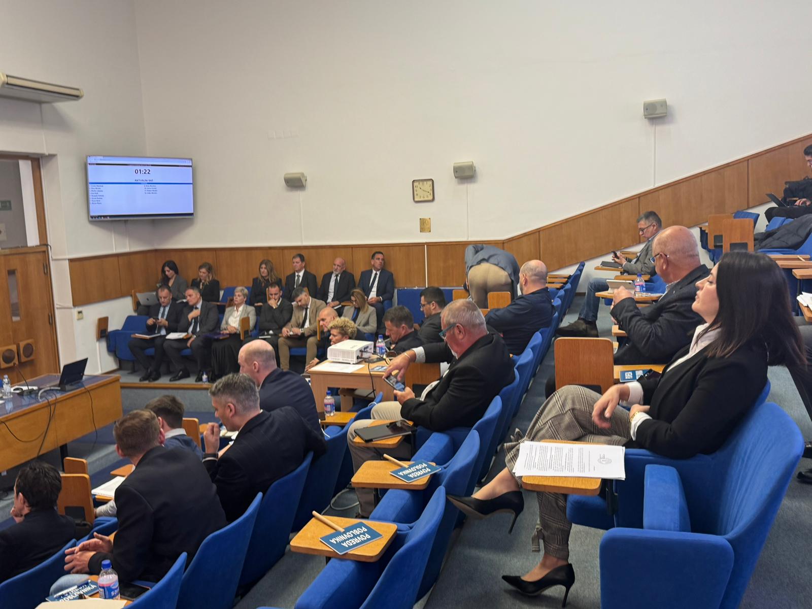 7. SJEDNICA GRADSKOG VIJEĆA GRADA ZADRA Na aktualcu rasprave o prebivalištu Žuvele, radovima i izborima za mjesne odbore