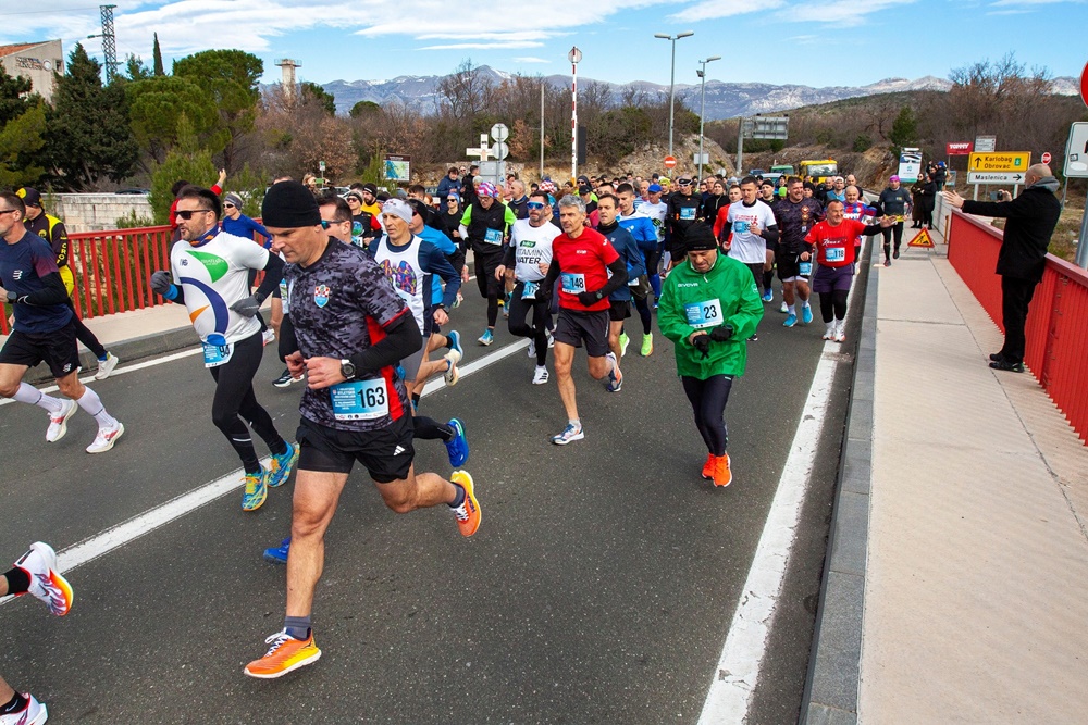 33. OBLJETNICA Polumaratonom i molitvenom hodnjom počinje obilježavanje VRO Maslenica
