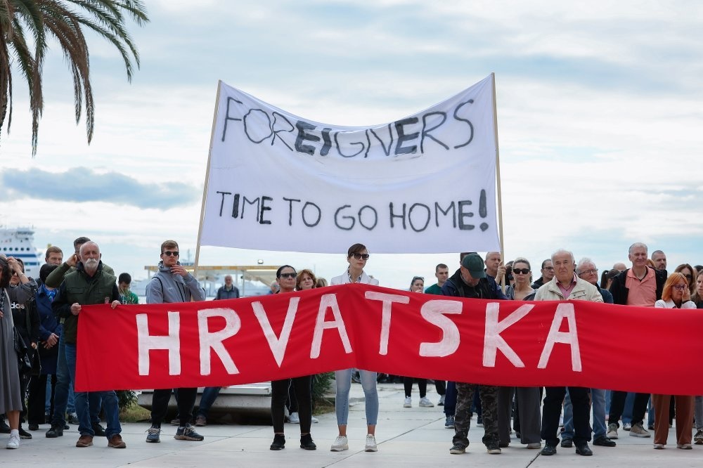 U Zadru prosvjed "Za spas hrvatske kulture – NE zamjeni stanovništva"